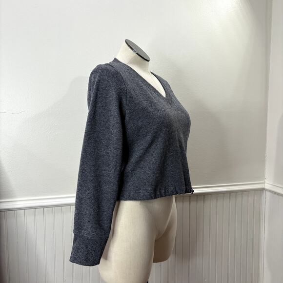 Calvin Klein Size XL Crop Sweatshirt Spellout V-Neck Gray Athleisure Activewear - Picture 12 of 13